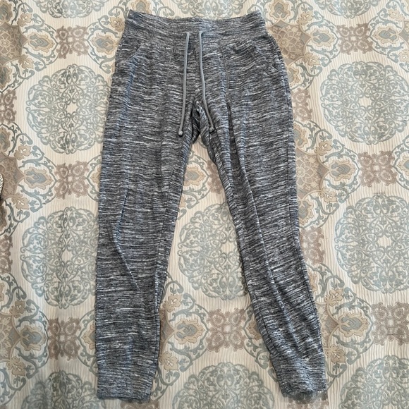 Jogger pants - Picture 1 of 3